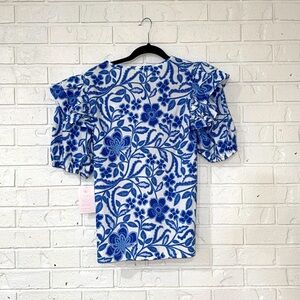 I’ve been waiting blue/white floral top💙🤍